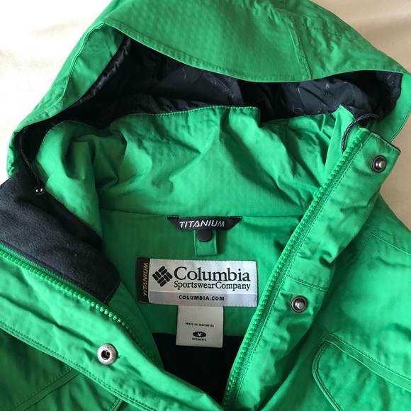 Columbia Titanium Woman’s ski Jacket - Picture 3 of 6